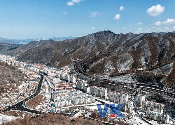 本溪采用区域供暖方案后当地空气质量明显提升，每年平均少烧煤炭198,000吨，热力公司也借此实现大幅盈利.jpg