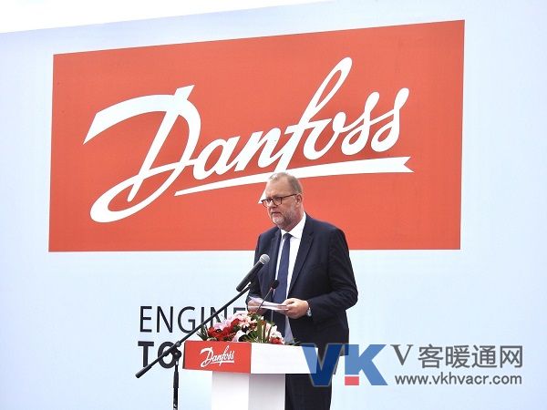 丹麦能源、公共事业和气候部部长Lars Christian Lilleholt：丹佛斯是丹麦区域供暖绿色转型过程中的重要参与者，相信在中国可以起到同样的作用.jpg